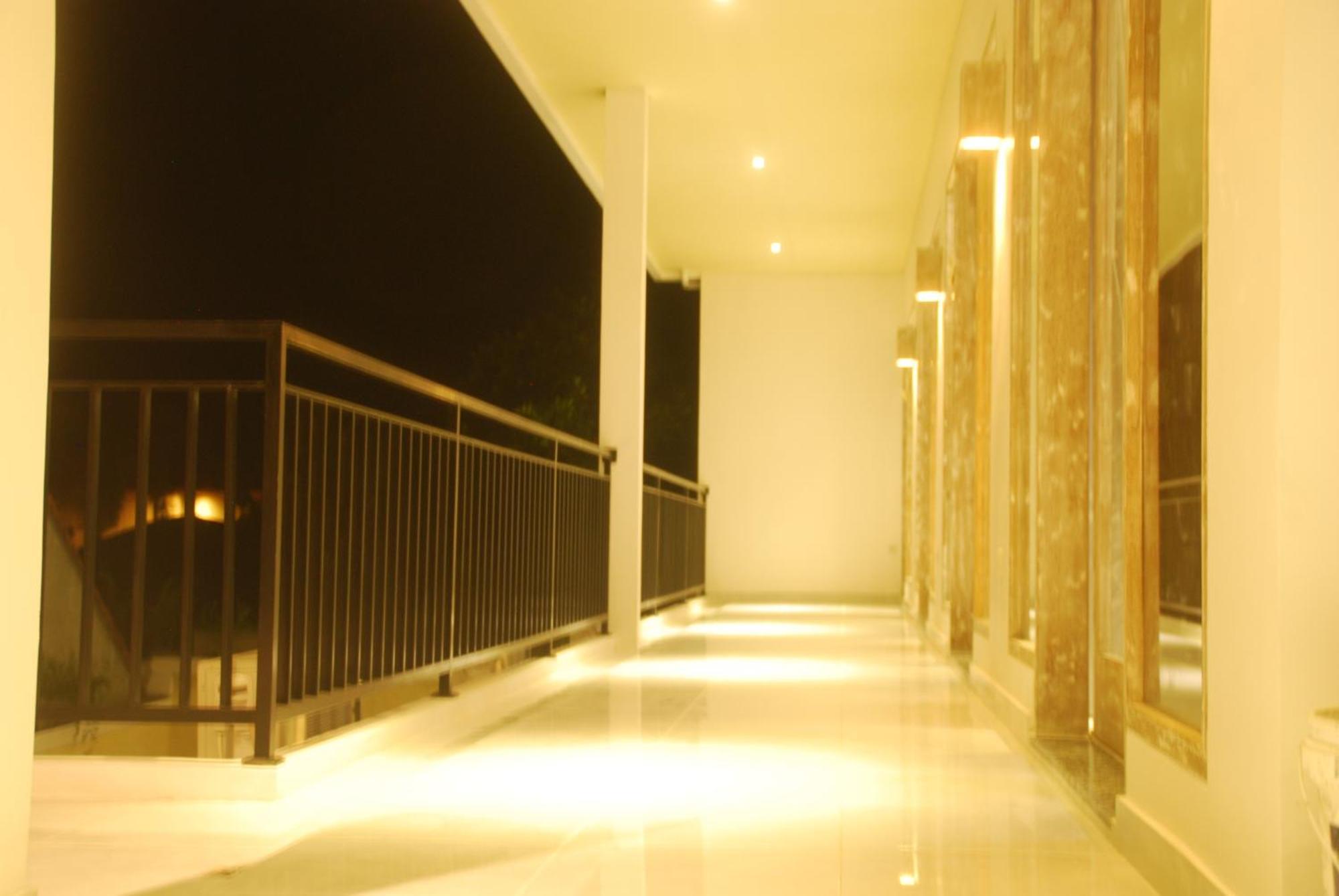 Sugiras Living Hotel Denpasar  Room photo